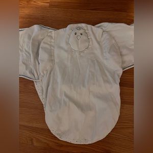 Nested bean weighted swaddle 0-6 months